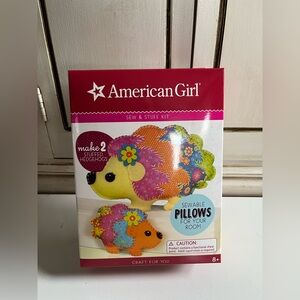New American Girl Crafts Sew And Stuff Kit Craft 2 Hedgehogs pillows 23 Piece